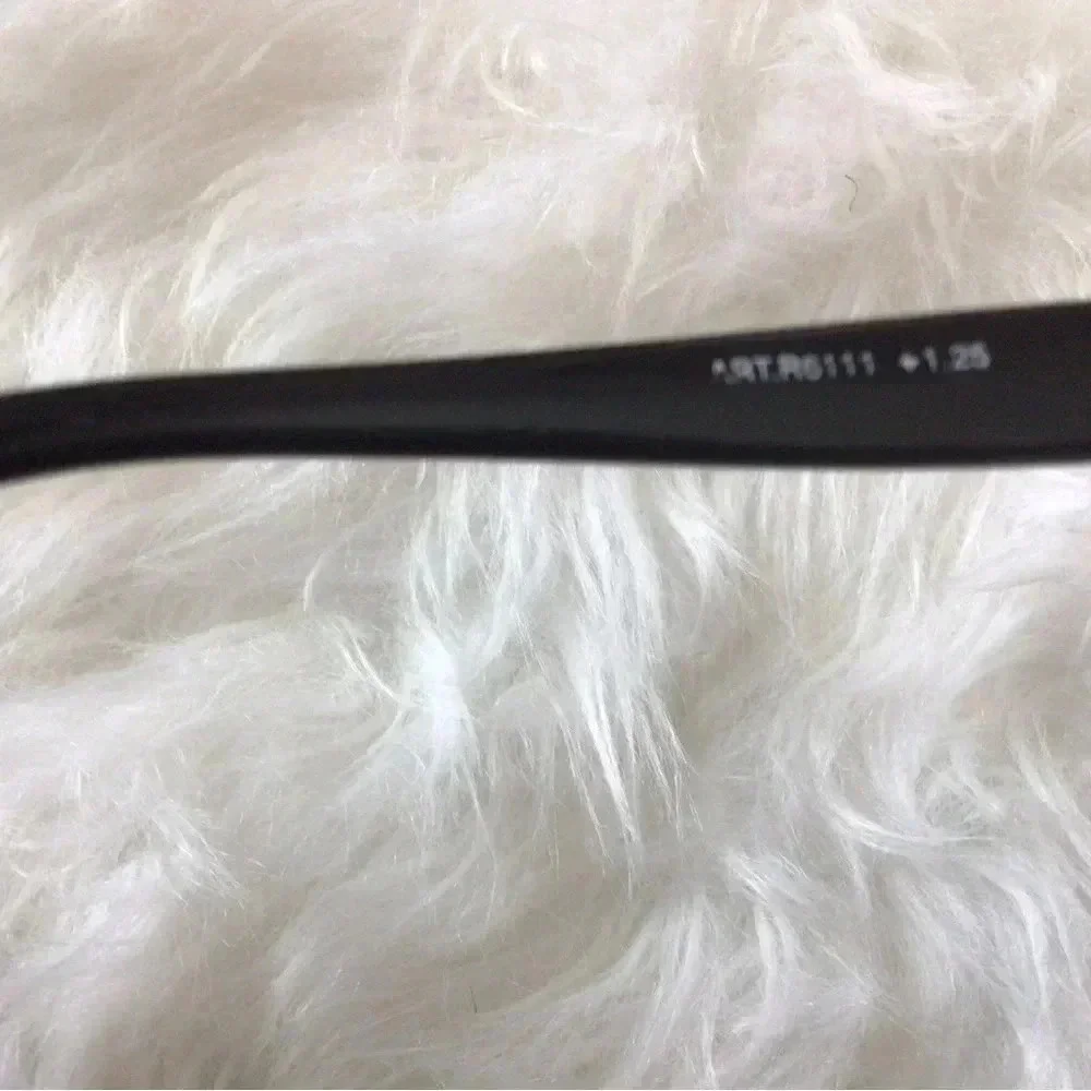 Reading‎ glasses 1.25